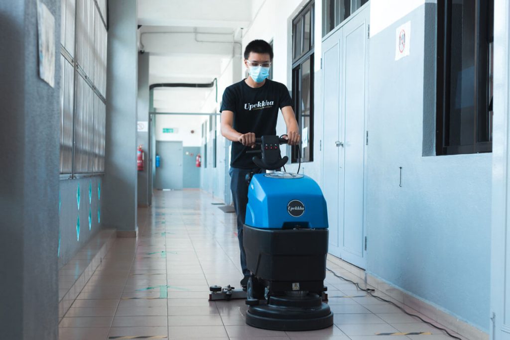 Demonstration of floor burnisher machine