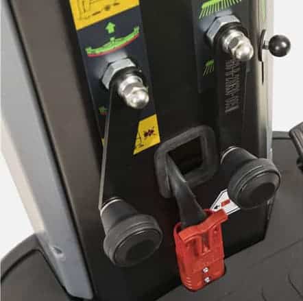 Upekkha UpScrub RB11070 floor brush and floor squeegee lowering handles.