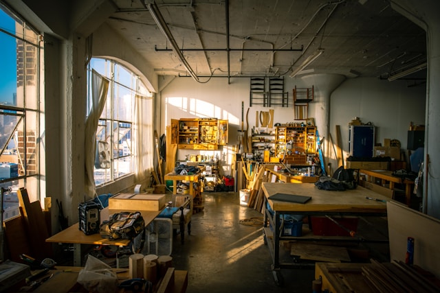 Industrial workshop cleaning environment